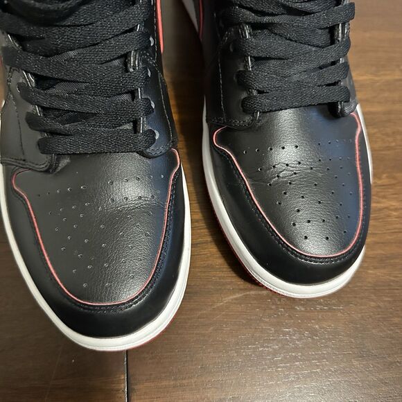 Nike Air Jordan 1 Retro 2015 Mid Black Red 554724-028 Men Size 11 - Picture 10 of 10
